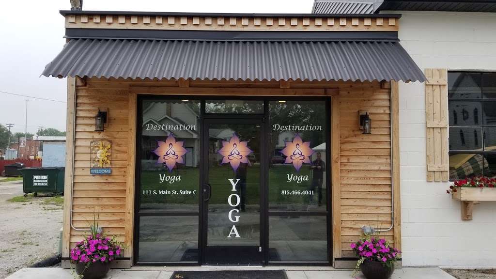 Destination Yoga | 111 S Main St, Grant Park, IL 60940, USA | Phone: (815) 466-4041