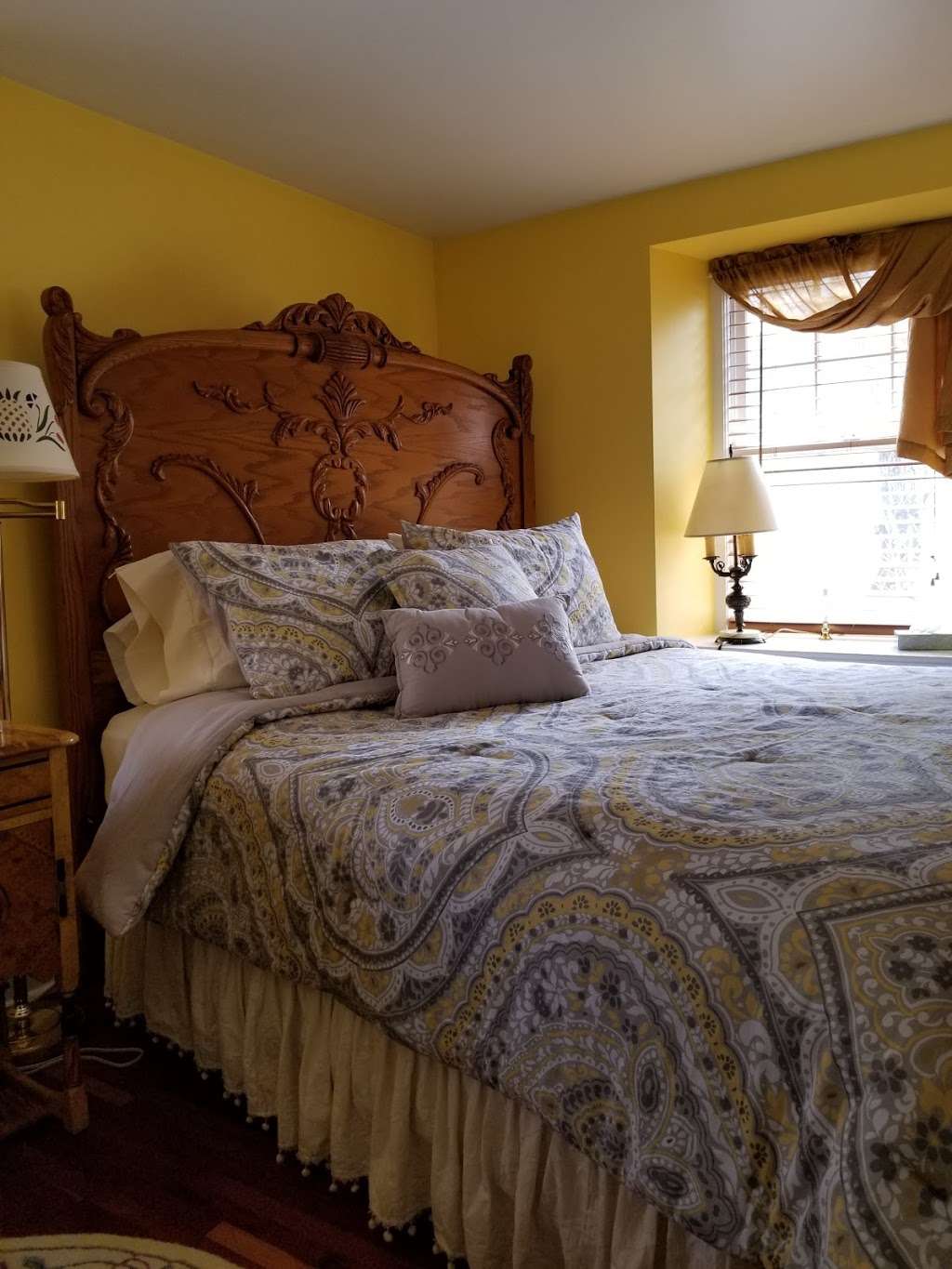 Living Spring Farm Bed & Breakfast | 1737 Alleghenyville Rd, Mohnton, PA 19540, USA | Phone: (484) 529-0042