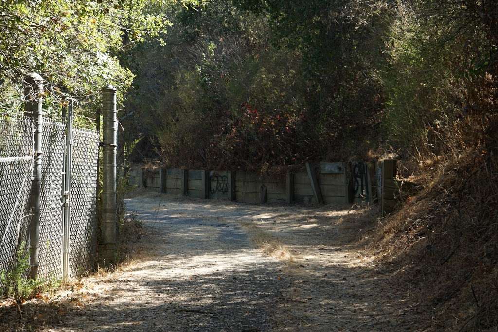 Hyde Park Trail Lower Trailhead | 205 Chesham Ave, San Carlos, CA 94070