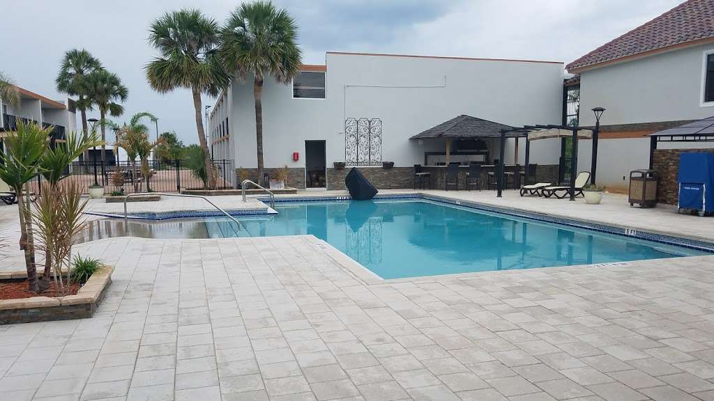 Hawthorn Suites by Wyndham Kissimmee Gateway | 3020 Reedy Creek Blvd, Kissimmee, FL 34747, USA | Phone: (407) 961-6983