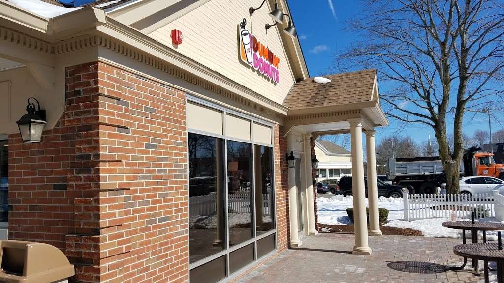 Dunkin | 563 Main St, Medfield, MA 02052, USA | Phone: (508) 242-5587