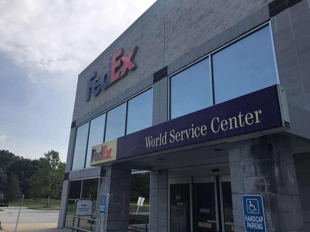 FedEx Ship Center | 2 Commons Blvd, New Castle, DE 19720 | Phone: (800) 463-3339