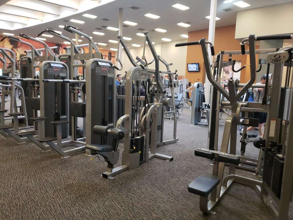 LA Fitness | 701 Cathedral Rd, Philadelphia, PA 19128 | Phone: (215) 482-4088