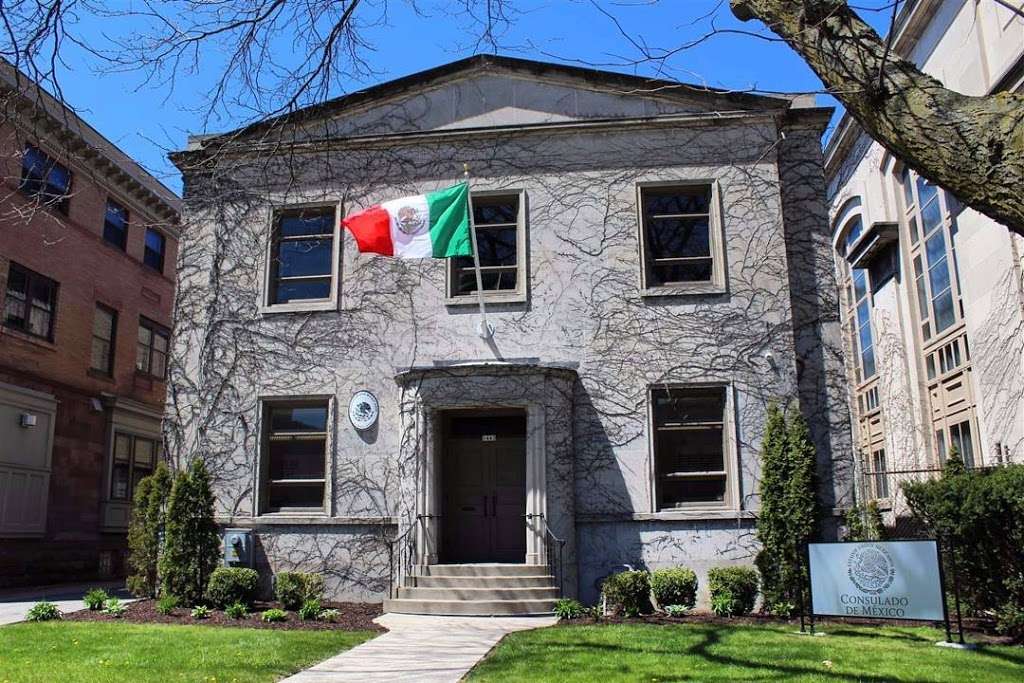 Consulate of Mexico in Milwaukee | 1443 N Prospect Ave, Milwaukee, WI 53202, USA | Phone: (414) 944-7586