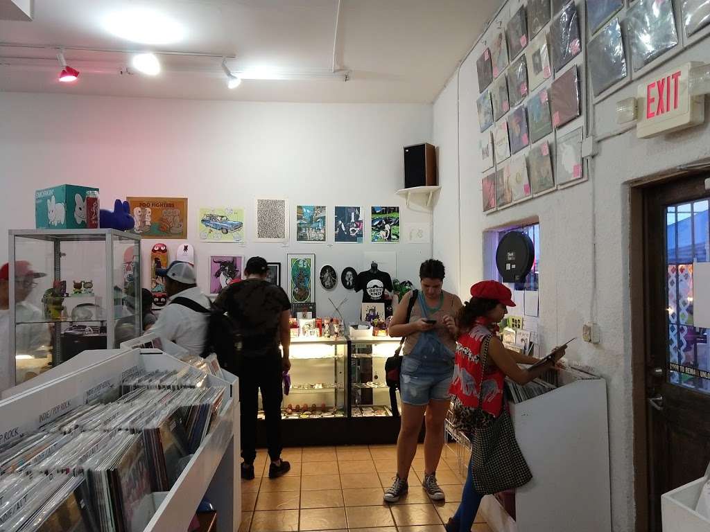 Deep End Records | 708 Telephone Rd, Houston, TX 77023, USA | Phone: (832) 429-6420