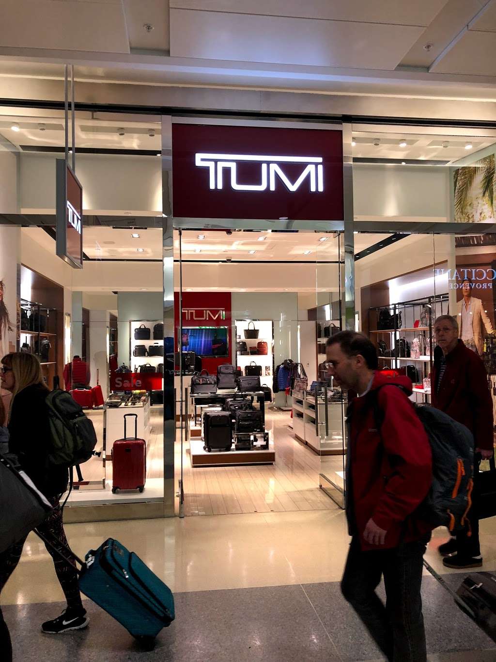 Tumi | Terminal A, 3200 N Service Rd, Dallas, TX 75261, USA | Phone: (972) 973-7345