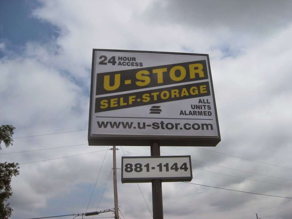 U-STOR Self Storage | 1512 US-31, Greenwood, IN 46143, USA | Phone: (317) 881-1144