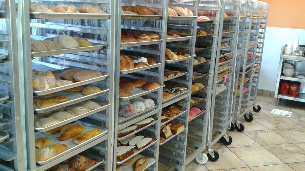 La Estrella Bakery | 510 N Mt Vernon Ave, Colton, CA 92324, USA | Phone: (909) 825-8231