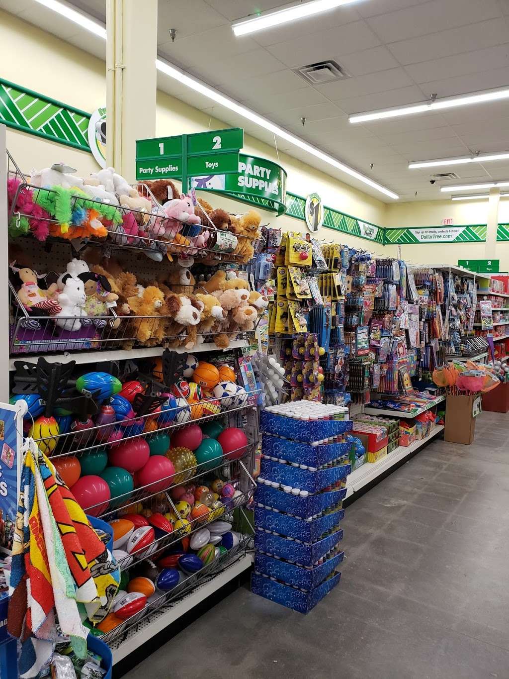 Dollar Tree | 601 Nashua St, Milford, NH 03055, USA | Phone: (603) 769-6002