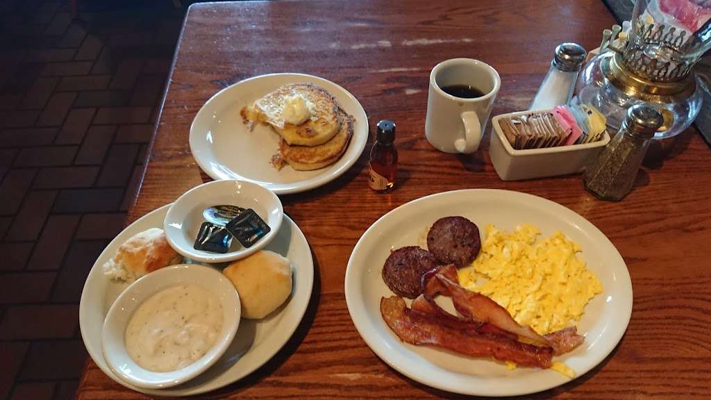 Cracker Barrel Old Country Store | 725 Foxcroft Ave, Martinsburg, WV 25401, USA | Phone: (304) 262-3660