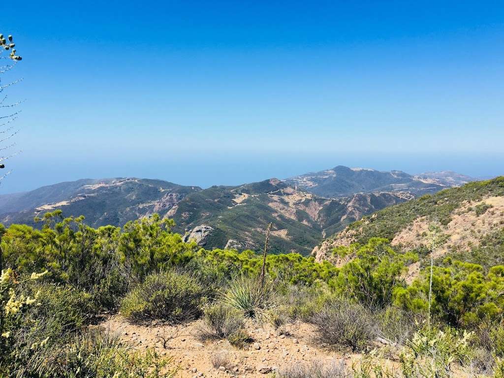 Backbone Trail Trailhead - Yerba Buena Parking Lot | Backbone Trail, Malibu, CA 90265, USA