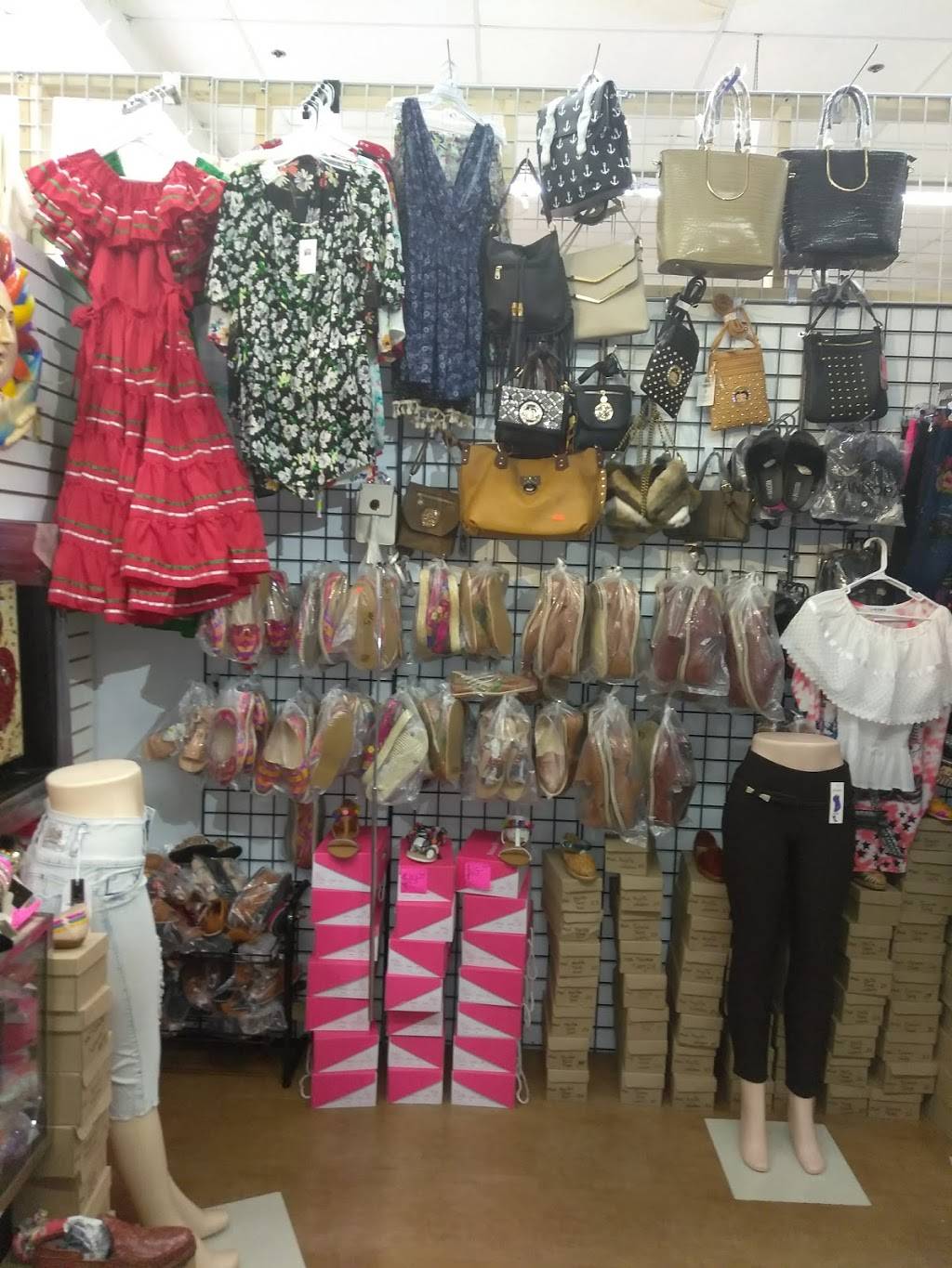 Indiana Discount Mall | 3585 Commercial Dr, Indianapolis, IN 46222, USA | Phone: (317) 291-6502