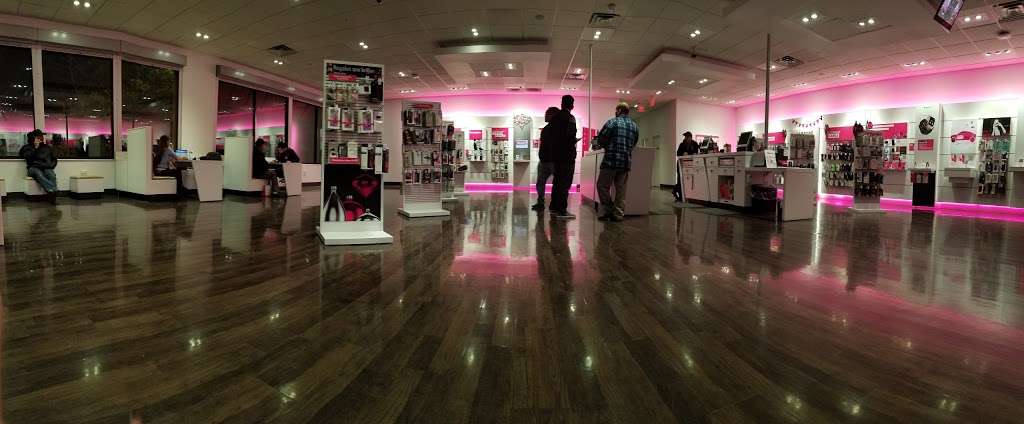 T-Mobile | 2685 S Eastern Ave Ste 100, Las Vegas, NV 89169 | Phone: (702) 432-6478