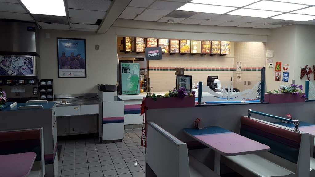 Taco Bell | 3091 Solomons Island Rd, Edgewater, MD 21037, USA | Phone: (410) 956-5952