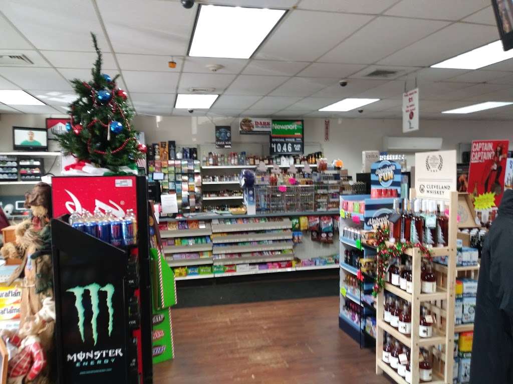 Barrowsville Station Liquor | 194 S Worcester St, Norton, MA 02766, USA | Phone: (508) 285-7561