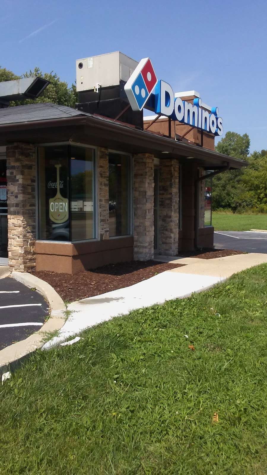 Dominos Pizza | 1828 Sheridan Rd, Zion, IL 60099, USA | Phone: (847) 746-2000