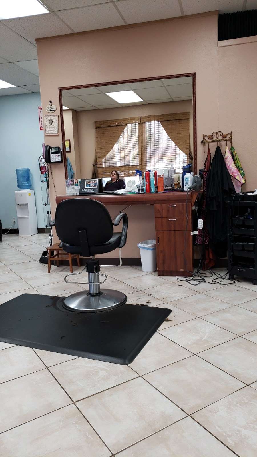 California Hair Hut | 3940 California Ave # D, Norco, CA 92860, USA | Phone: (951) 520-9022