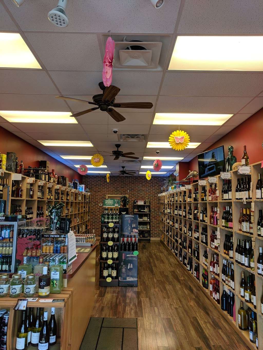 Red Gamay Wines & Liquors | 45 Merrick Rd, Amityville, NY 11701, USA | Phone: (631) 691-2888