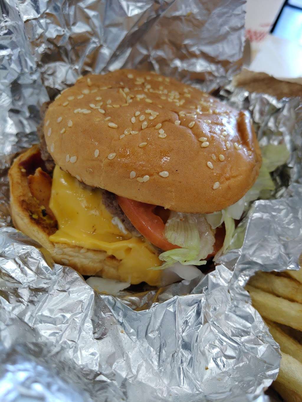 Five Guys | 1645 S Voss Rd, Houston, TX 77057, USA | Phone: (713) 783-5550