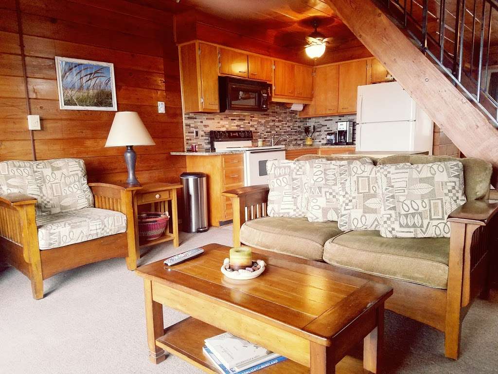 Chalet On the Lake | 5340 Notre Dame Ave, Stevensville, MI 49127, USA | Phone: (269) 465-6365