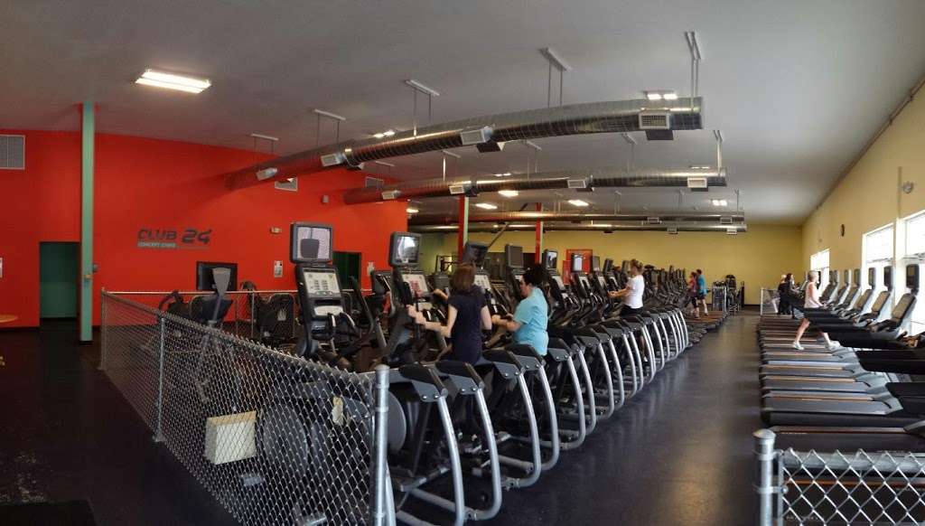 Club 24 Concept Gyms | 266 S Main St, Newtown, CT 06470, USA | Phone: (203) 304-9654