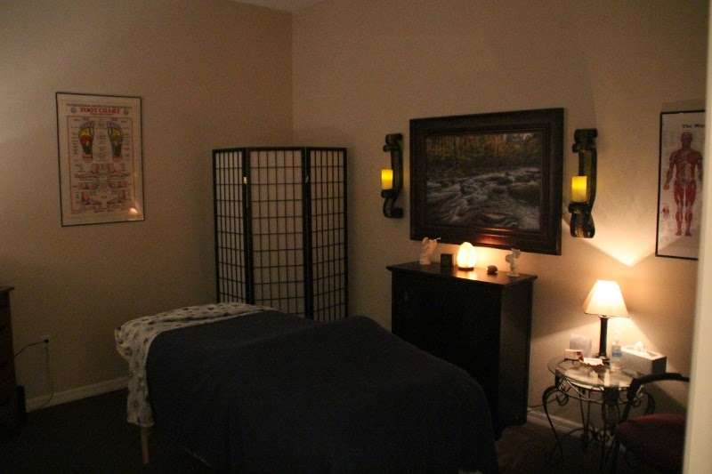 Diana Smith LMT, CR Massage Therapy-Reflexology-Reiki | 722 US-441, Lady Lake, FL 32159, USA | Phone: (352) 409-3111