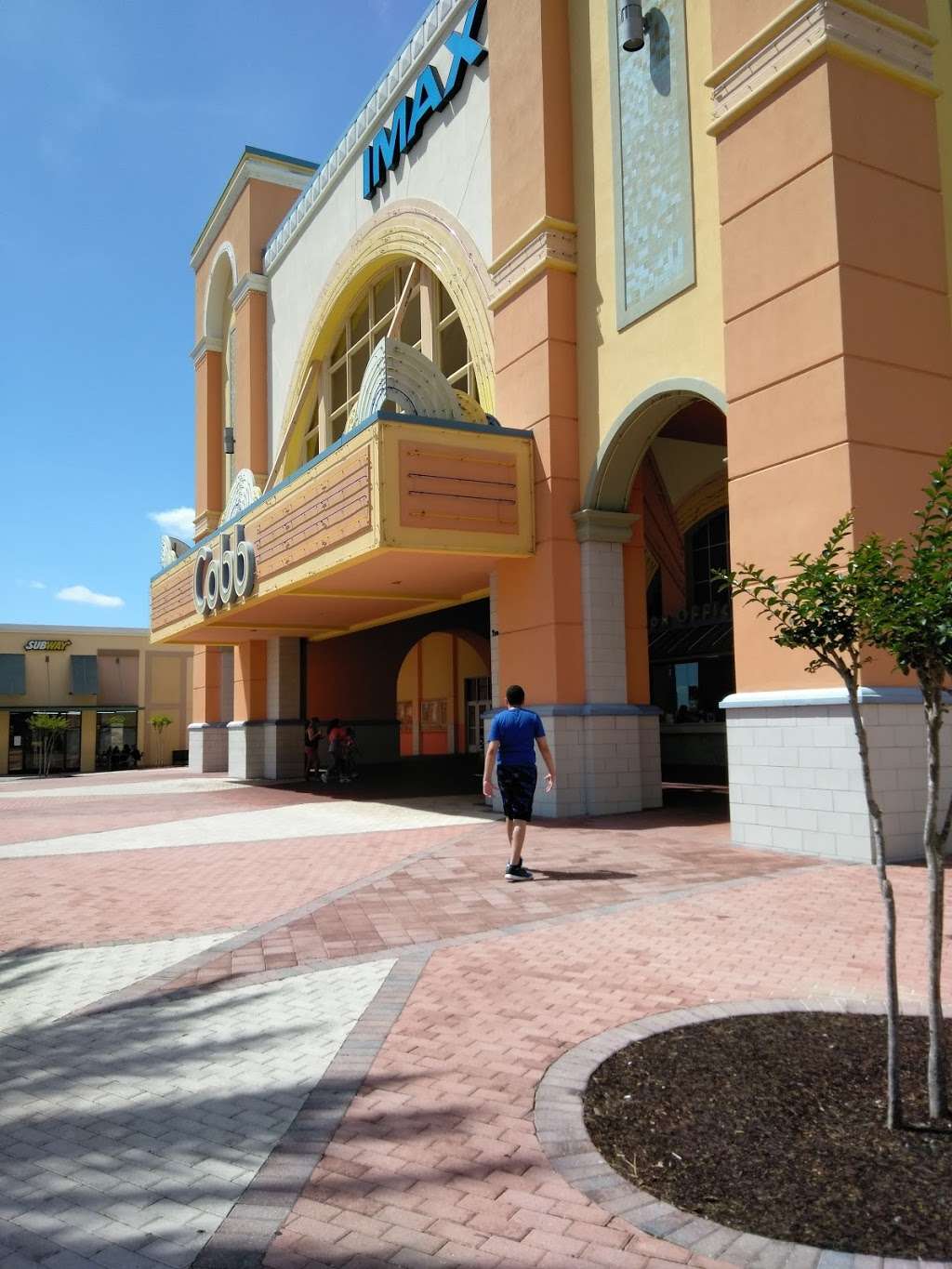 Cobb Lakeside 18 & IMAX | 1650 Town Center Dr, Lakeland, FL 33803 | Phone: (863) 937-0555