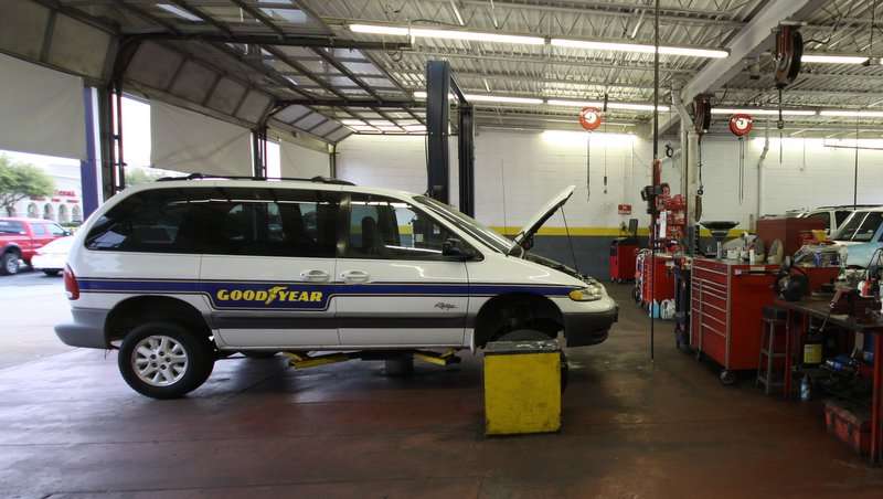 Memorial Drive Tire & Auto | 14715 Memorial Dr, Houston, TX 77079 | Phone: (281) 497-0830