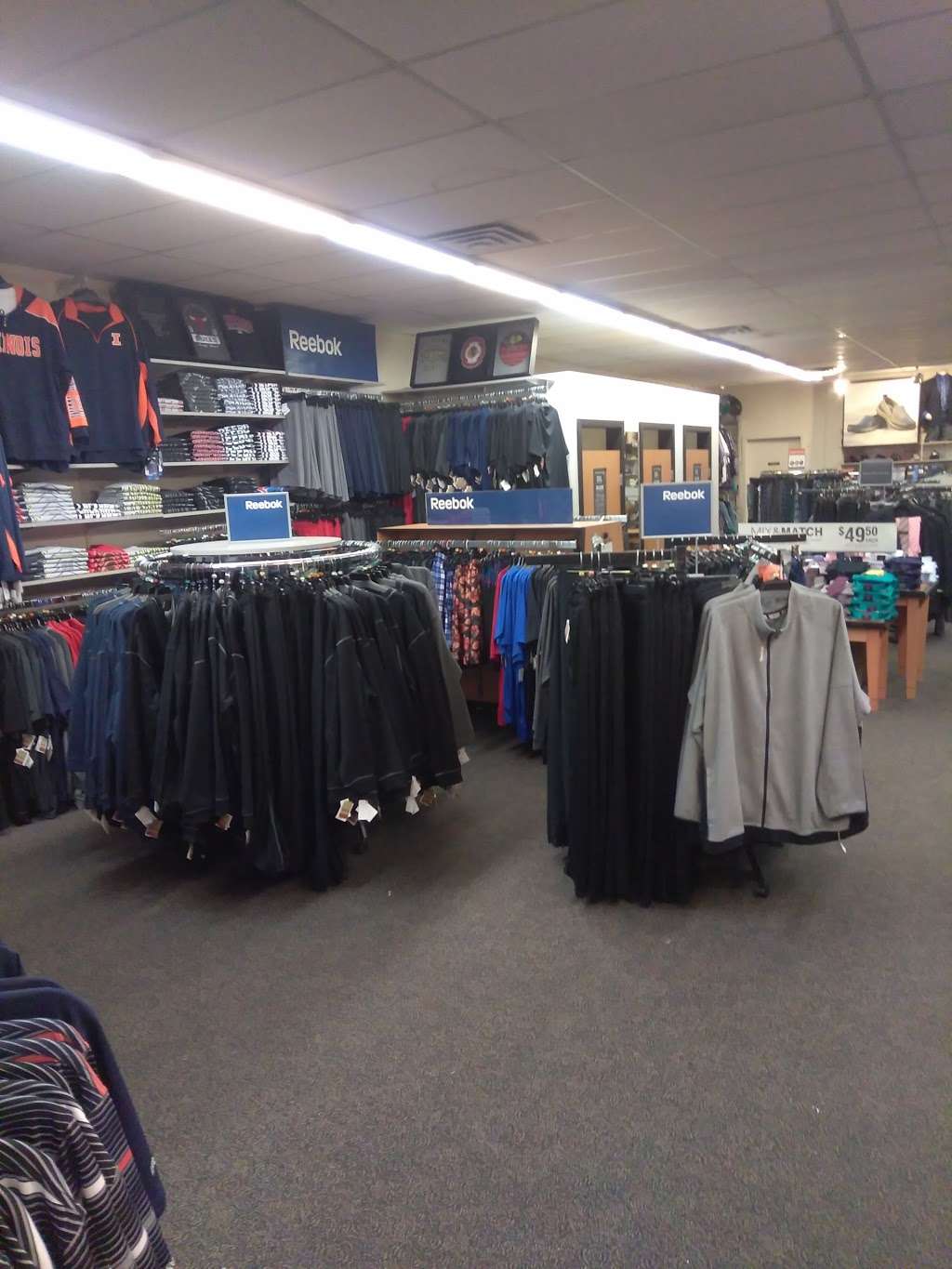 Casual Male XL | 1359 N LARKIN ST, Joliet, IL 60435 | Phone: (815) 744-6826