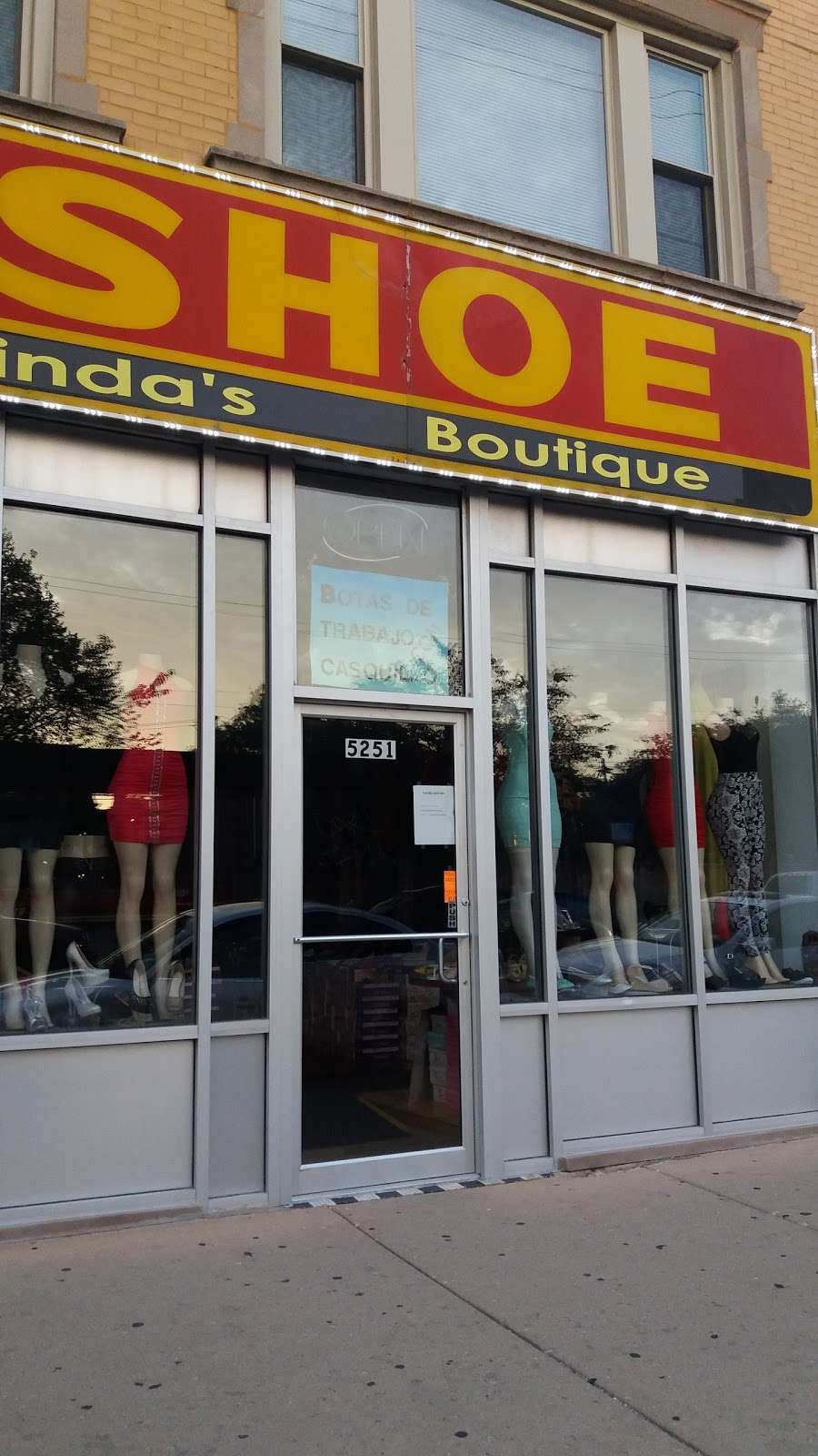 Lindas BTQ | 5251 S Kedzie Ave, Chicago, IL 60632, USA | Phone: (773) 306-2550