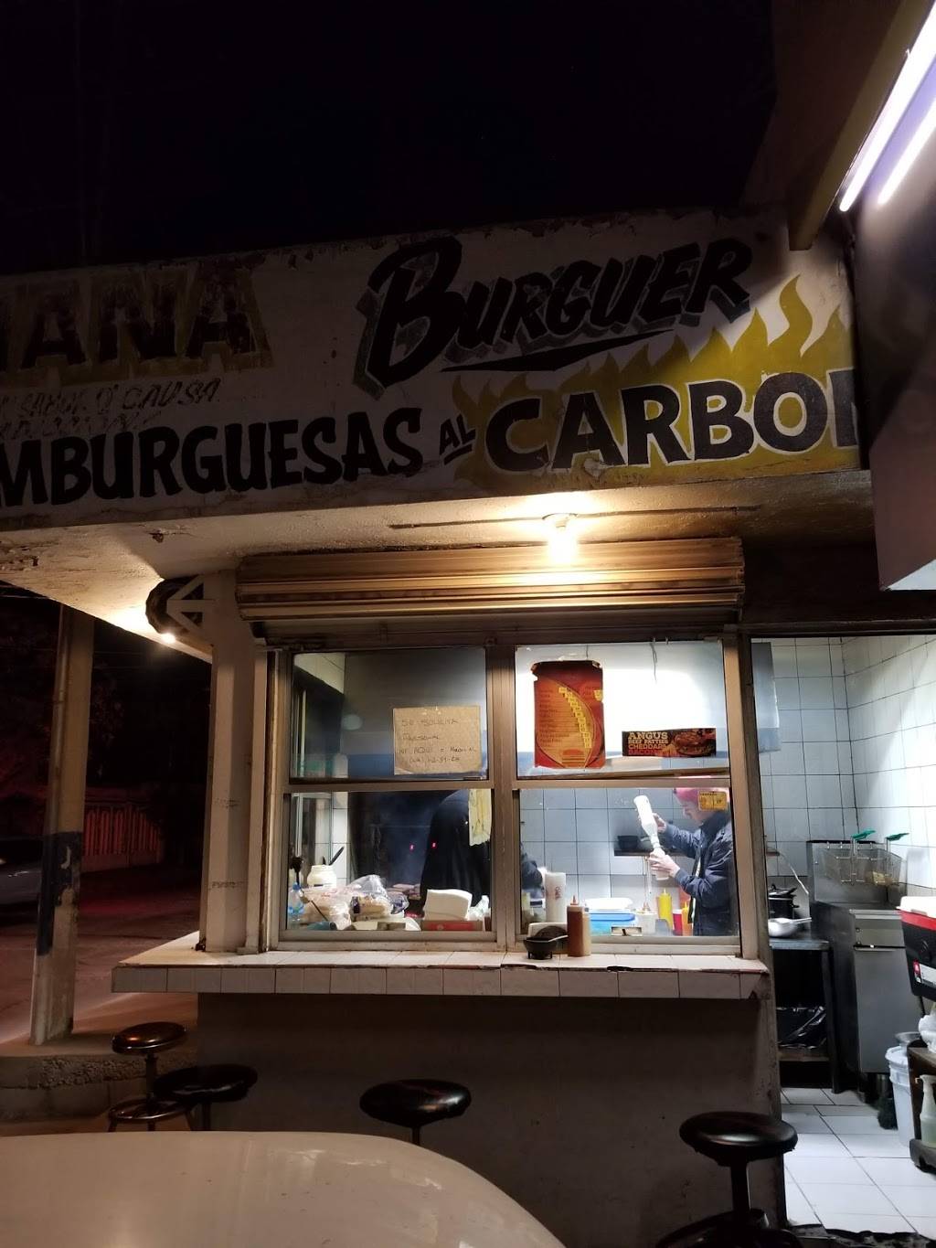 Nanas Burgers | Montebello 2403, Misiones del Sur, 32537 Cd Juárez, Chih., Mexico | Phone: 656 142 3468