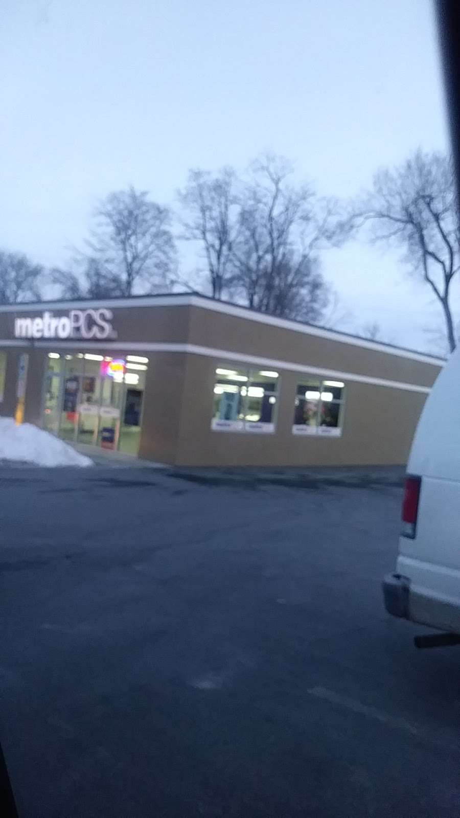 Metro by T-Mobile | 846 Lancaster Ave, Columbia, PA 17512, USA | Phone: (717) 992-4907