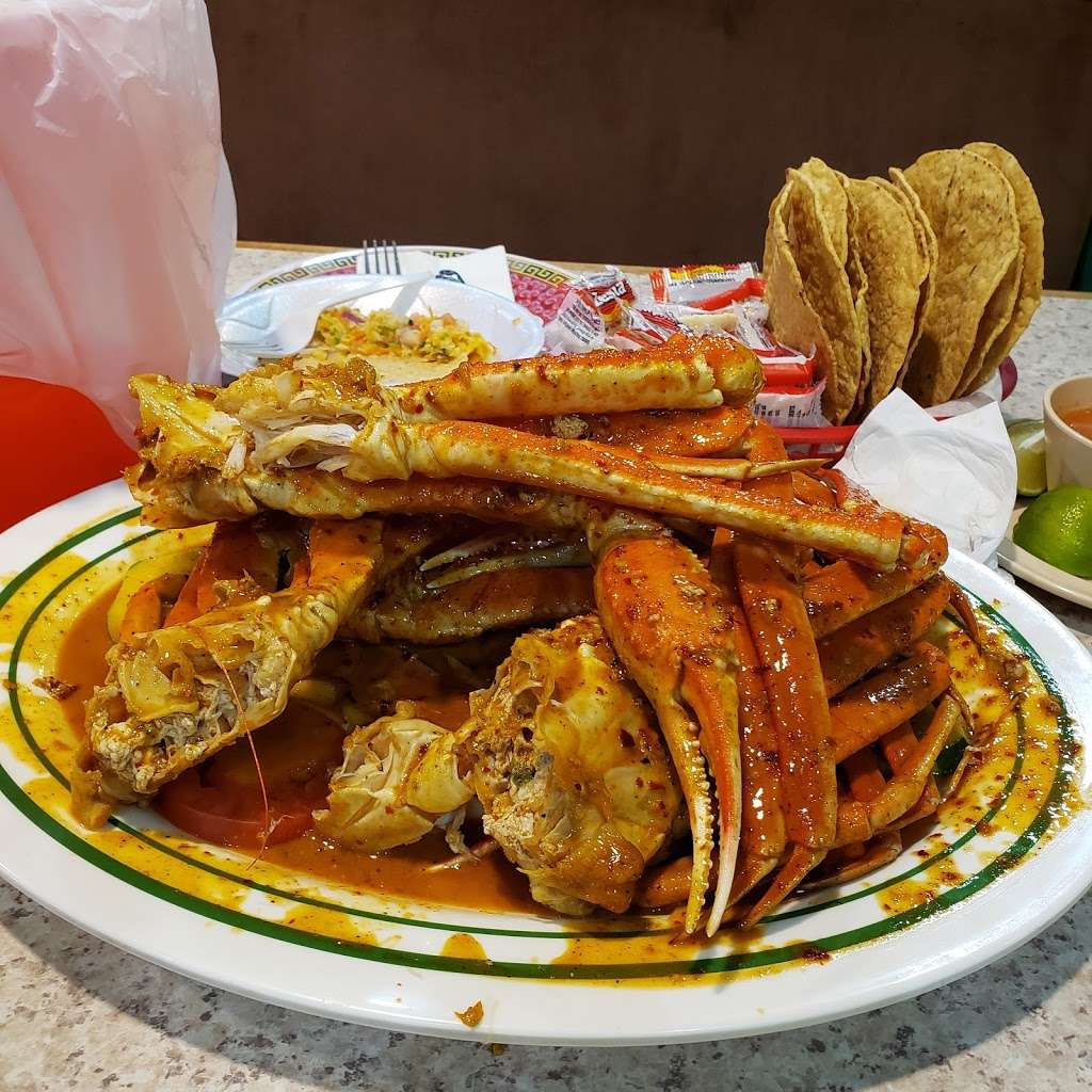Mariscos El Veneno | 4151, 6835 S Pulaski Rd, Chicago, IL 60629, USA | Phone: (773) 735-7888