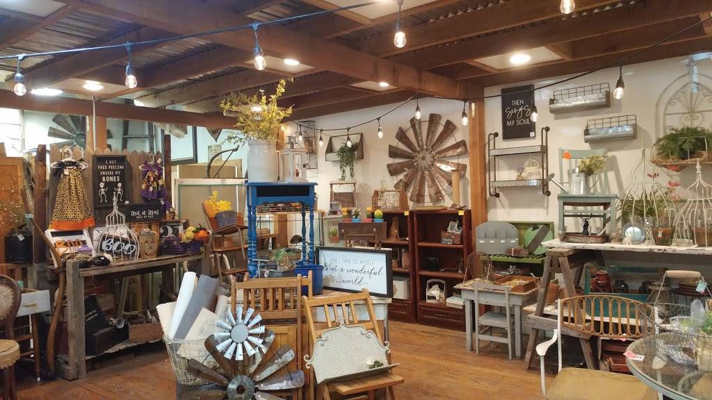 Wild West Vintage Decor | 8116 19th St, Lubbock, TX 79407 | Phone: (806) 778-2102