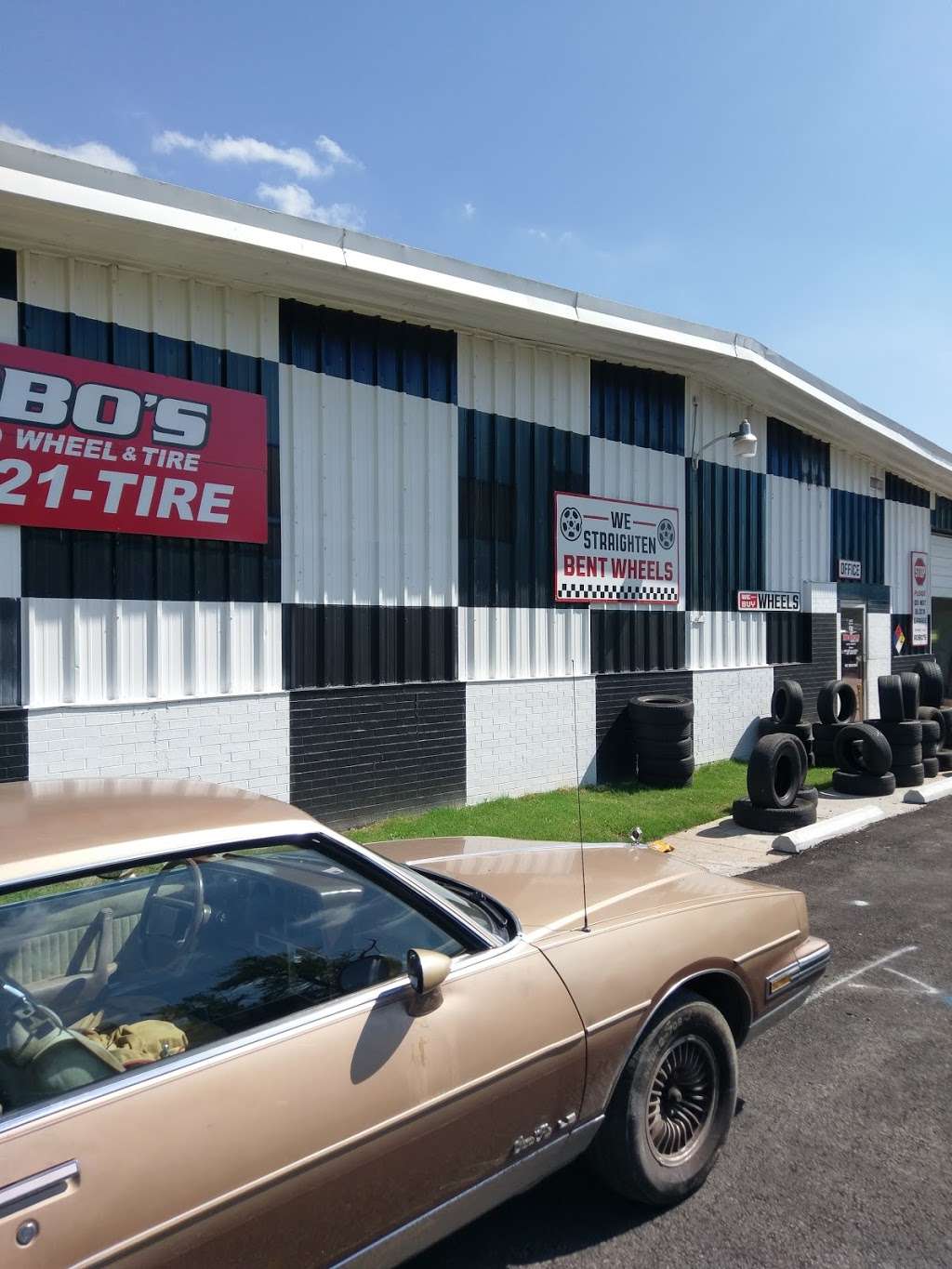 Robos Used Wheels Tires and Hubcaps | 3127 Belmont Ave, Kansas City, MO 64129, USA | Phone: (816) 921-8473