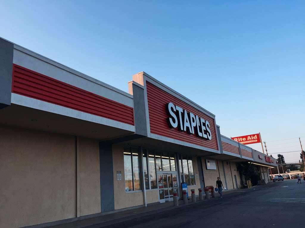 Staples | 11341 National Blvd, Los Angeles, CA 90064, USA | Phone: (310) 445-4041