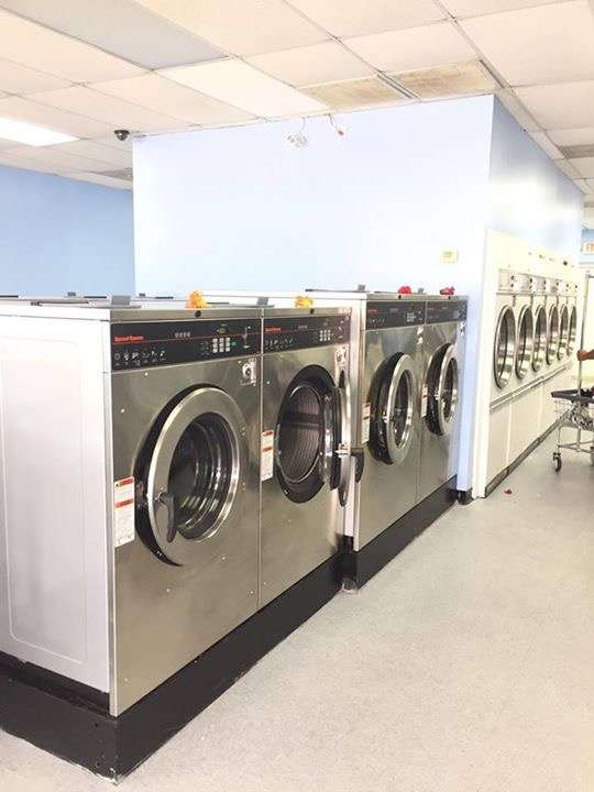 Kens Laundromat | 8829 E W.T. Harris Blvd Suit 119, Charlotte, NC 28227, USA | Phone: (980) 422-6431