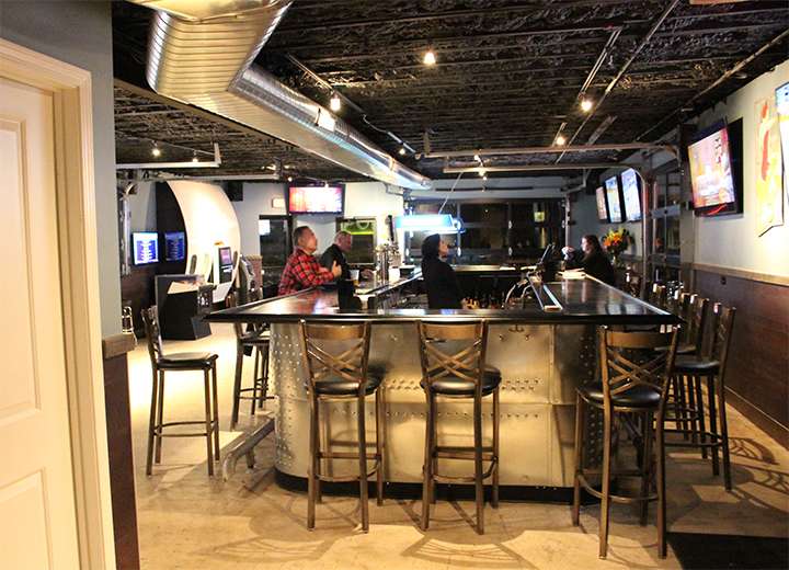 The Landing Strip Bar and Grill | 9820 Lawrence Ave, Schiller Park, IL 60176 | Phone: (847) 447-3024