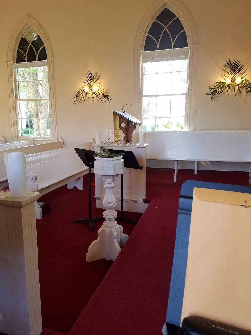 Grace Episcopal Church | 303 S Main St, Kilmarnock, VA 22482, USA | Phone: (804) 435-1285