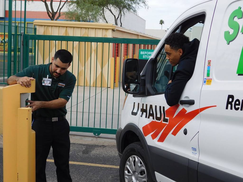 U-Haul Moving & Storage at Automall | 4655 N Oracle Rd, Tucson, AZ 85705, USA | Phone: (520) 575-5373