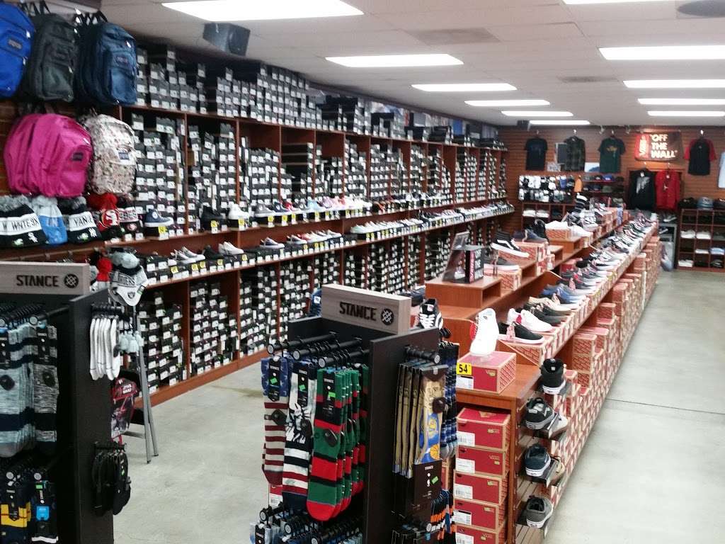 Shoe City Pasadena | 268 S Rosemead Blvd, Pasadena, CA 91107, USA | Phone: (626) 795-5988