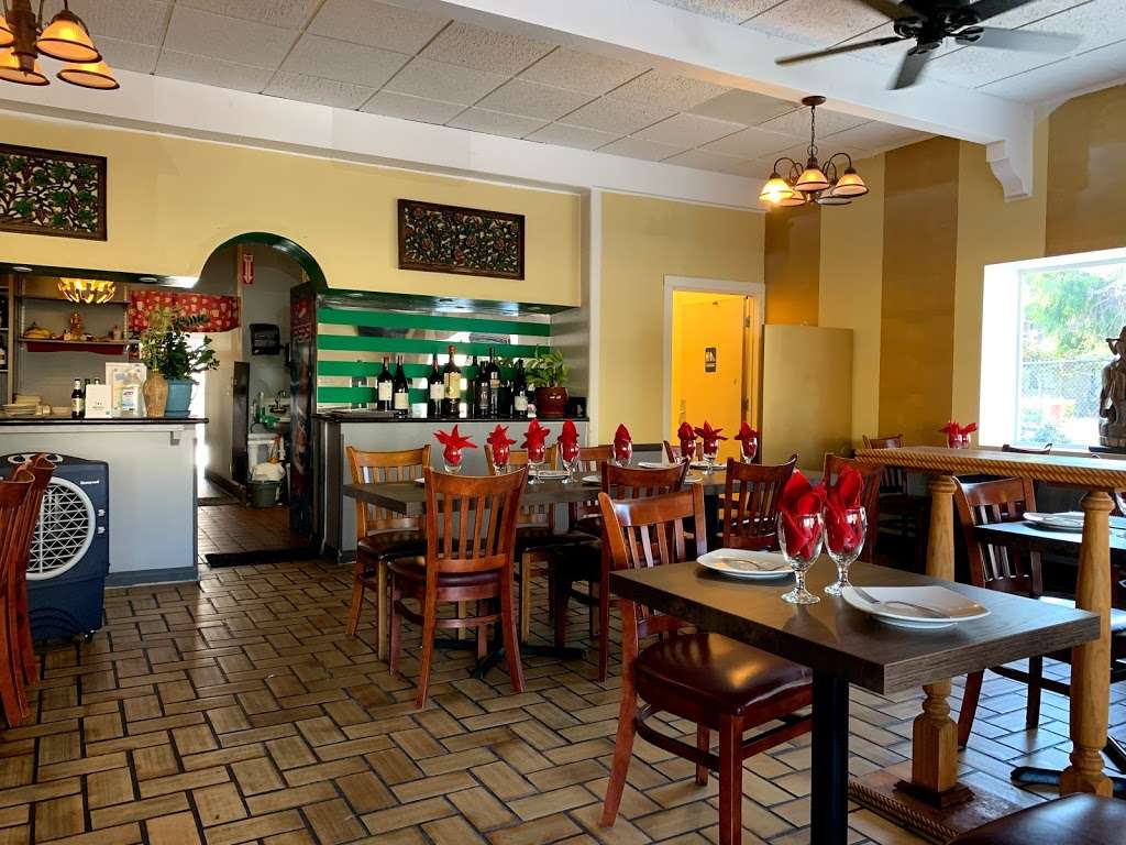 Bua Thai | 12378 Poway Rd C, Poway, CA 92064, USA | Phone: (858) 679-7073