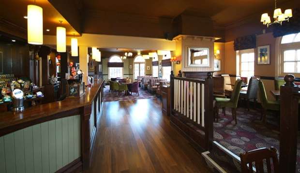 Premier Inn London Greenford | Western Ave, Greenford, Perivale, Greenford UB6 8TE, UK | Phone: 0871 527 8658