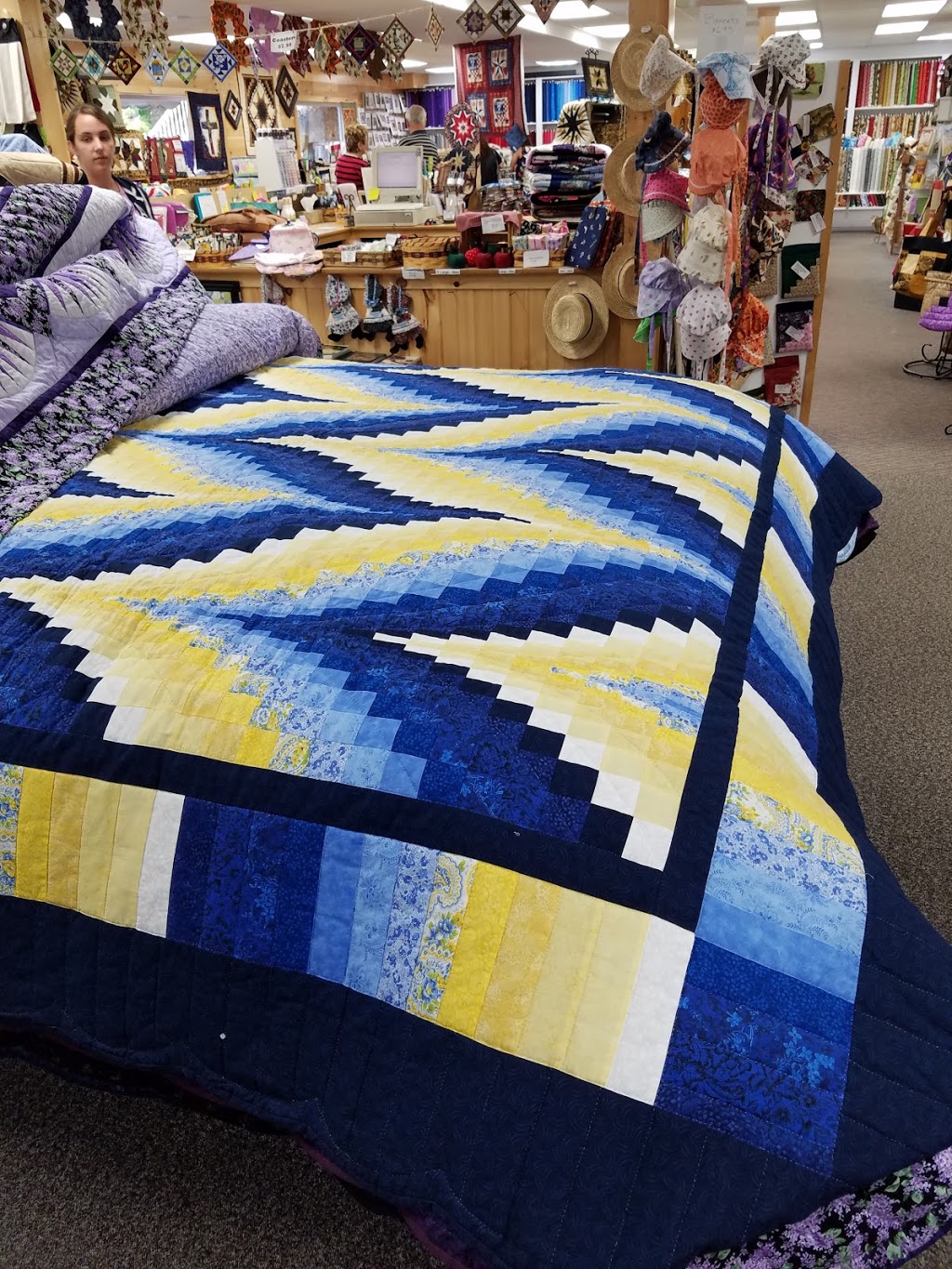 Family Farm Quilts of Intercourse | 3511 W Newport Rd, Ronks, PA 17572, USA | Phone: (717) 768-8375