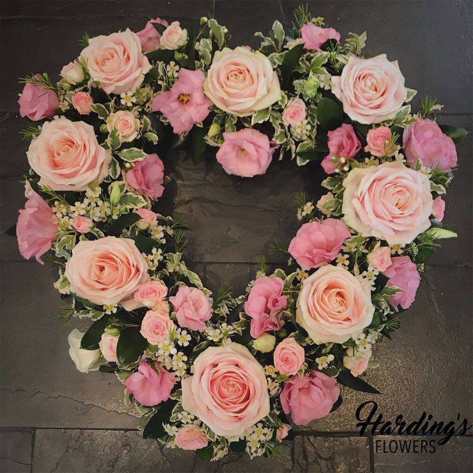 Hardings Flowers | 25 Shambrook Rd, Cheshunt, Waltham Cross EN7 6WA, UK | Phone: 07852 238237