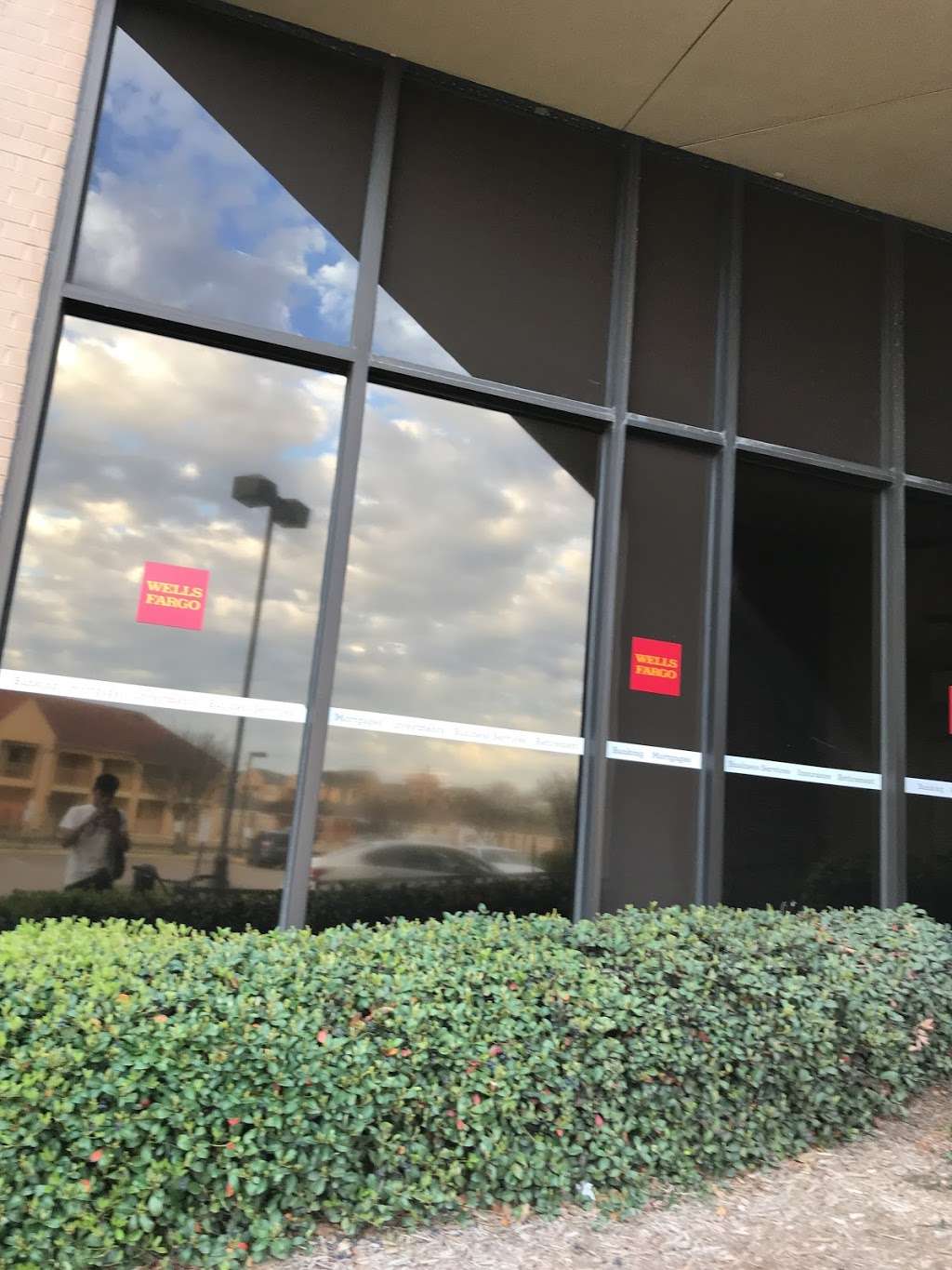 Wells Fargo Bank | 12200 Northwest Fwy 1st Fl, Houston, TX 77092, USA | Phone: (713) 209-6600