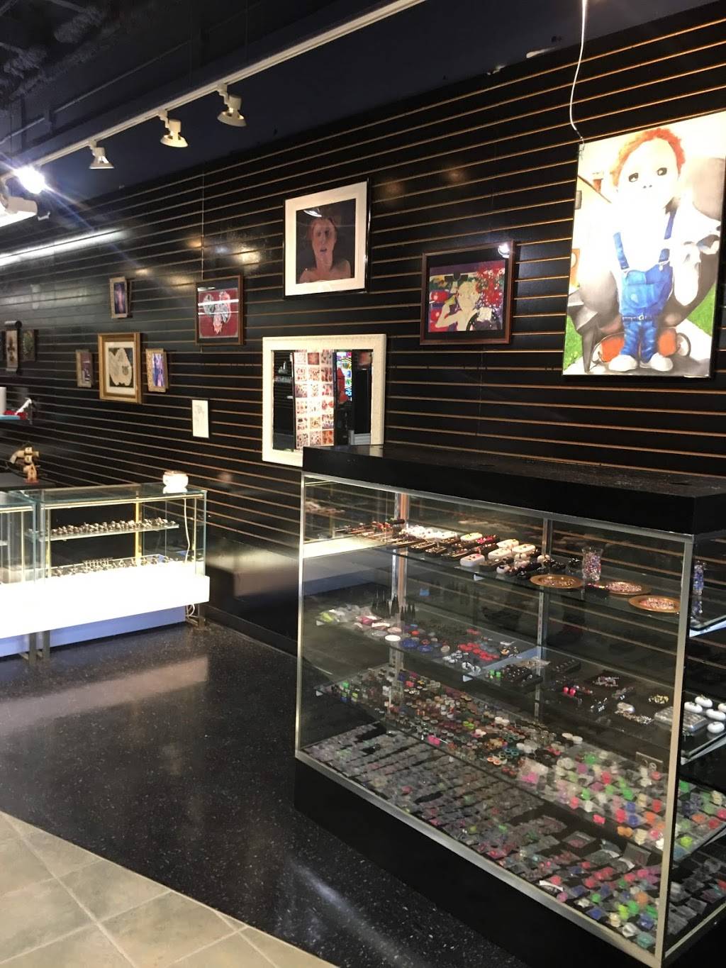 Edison Tattoo and Body Piercing | 6100 O St, Lincoln, NE 68510, USA | Phone: (402) 326-8571