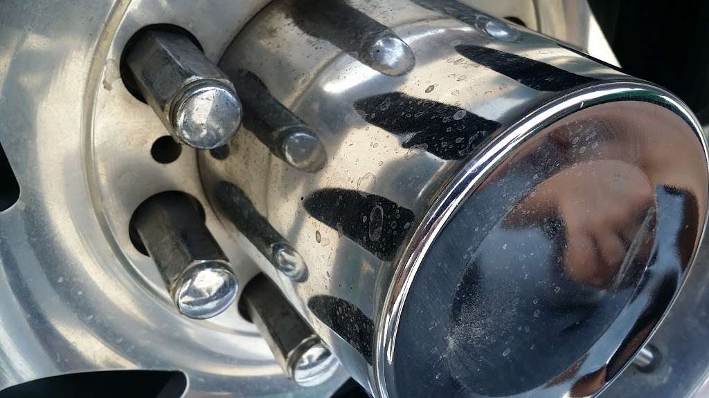 Horizon Village Square Car Wash | 51 W Horizon Ridge Pkwy, Henderson, NV 89012, USA | Phone: (702) 565-6363