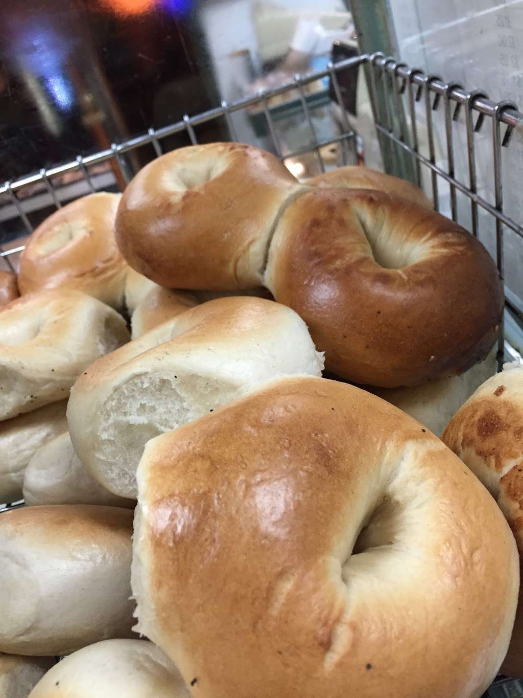 Broadway Bagels | 105 S Broadway, South Amboy, NJ 08879 | Phone: (732) 316-1160