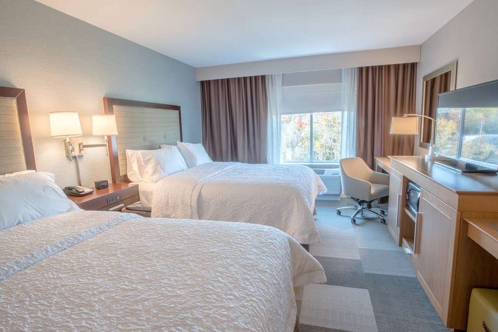 Hampton Inn Amesbury | 284 Elm St, Amesbury, MA 01913, USA | Phone: (978) 834-5080